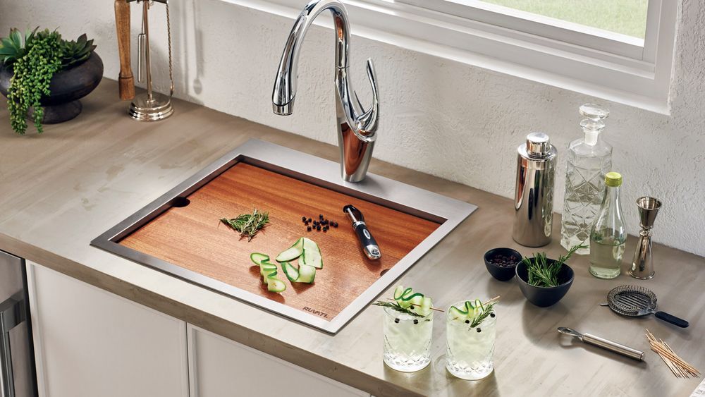 0122_IF_KBIS_Ruvati_Siena_21x20_RV_Workstation_Shot2_NoTalent_WoodBoard_Props
